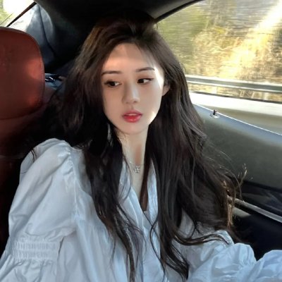 黑暗中的两个人